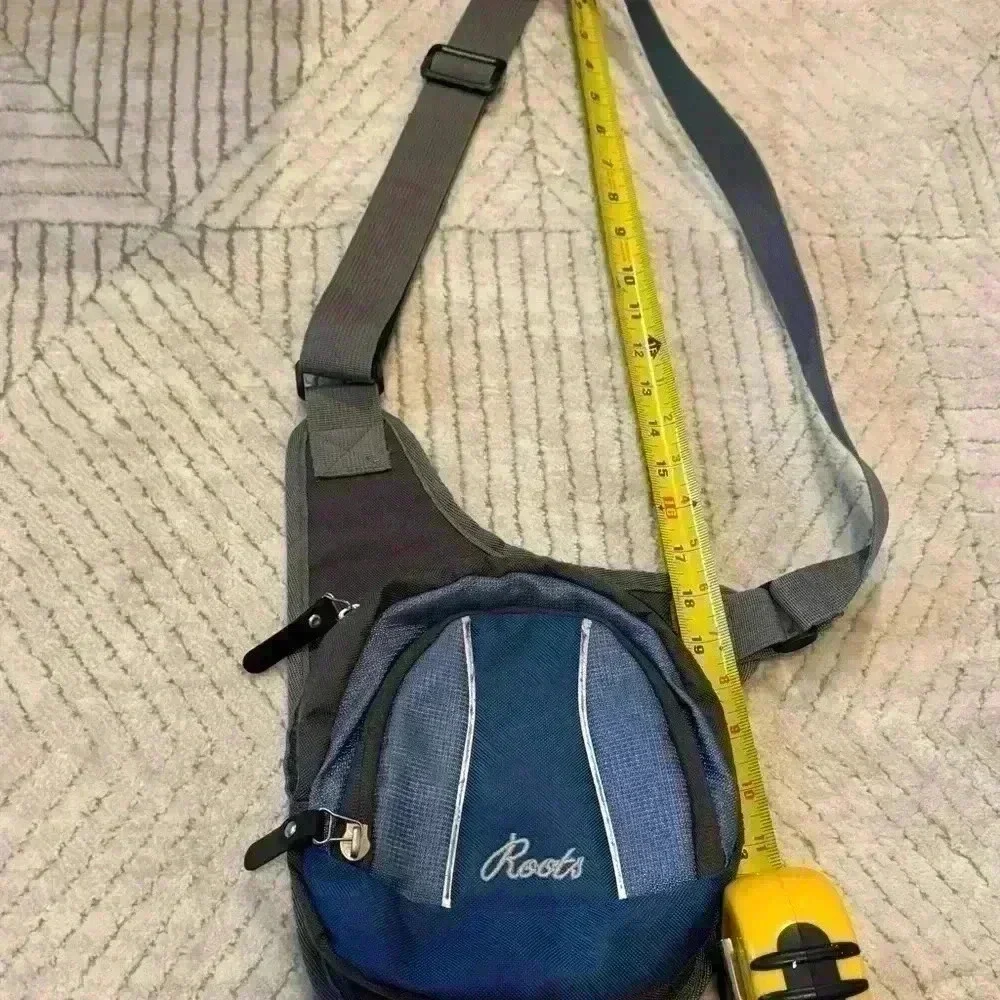ROOTS crossbody bag